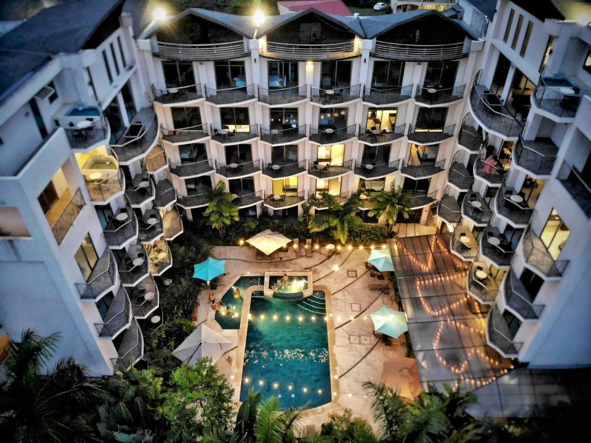 Pacific Suites Boutique Hotel And Bistro ฆาโก ภายนอก รูปภาพ