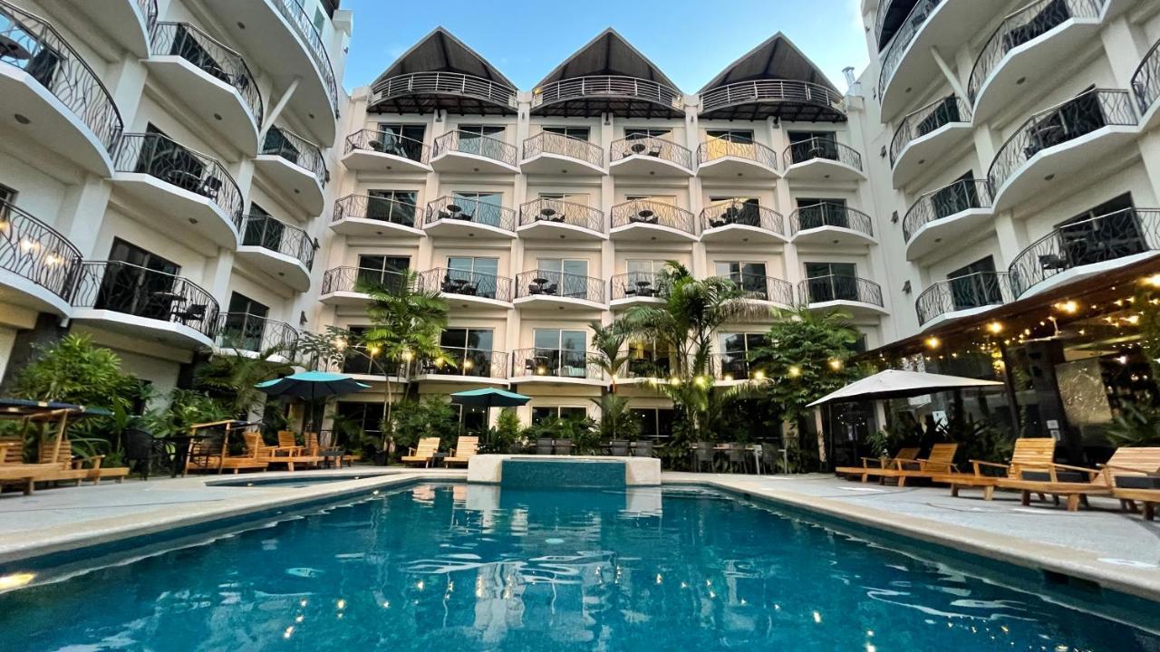Pacific Suites Boutique Hotel And Bistro ฆาโก ภายนอก รูปภาพ